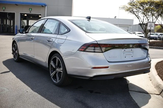 New 2026 Silver Honda SE image 9