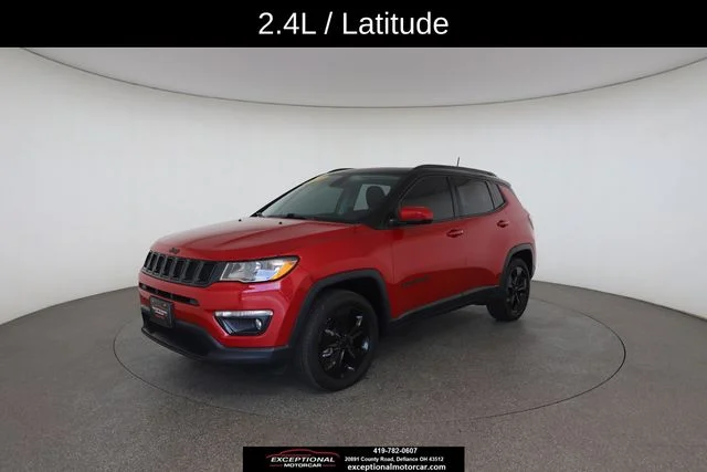Used 2019 Red Jeep Latitude image 3