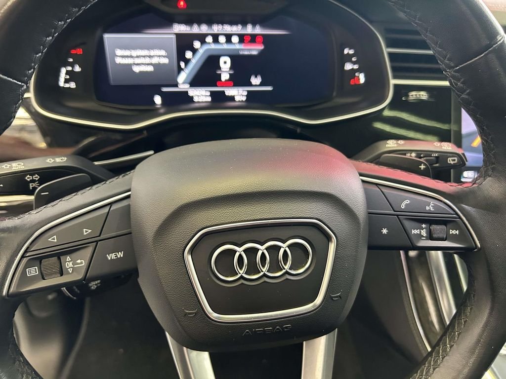 Used 2024  Audi 55 Premium Plus image 19