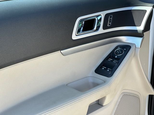 Used 2015 Oxford White Ford XLT image 9