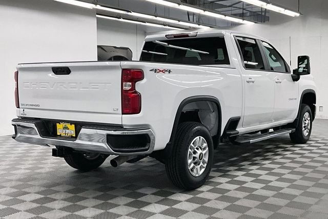 Used 2025 Summit White Chevrolet LT image 13