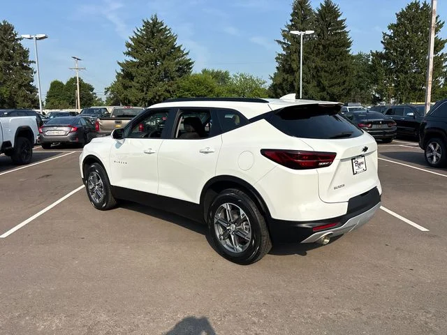 Used 2024 White Chevrolet LT image 4