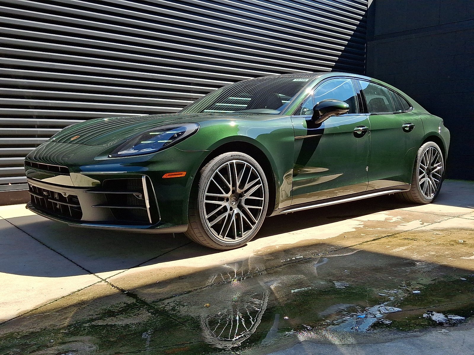 New 2026 Oak Green Metallic Neo Porsche 4 image 29