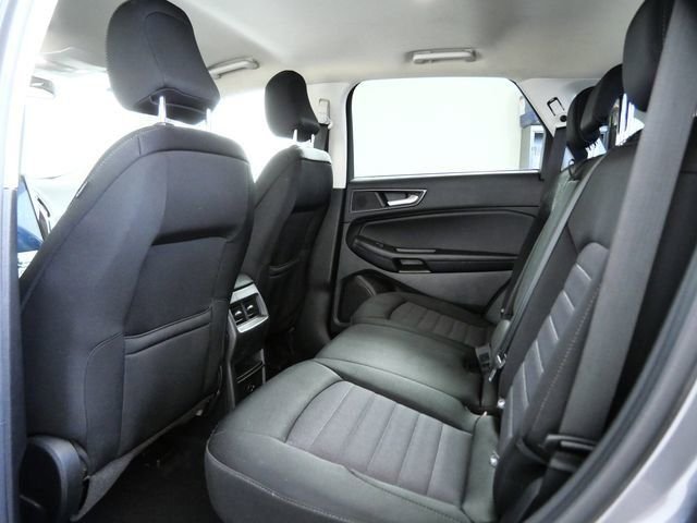 Used 2022 Gray Ford SE image 13