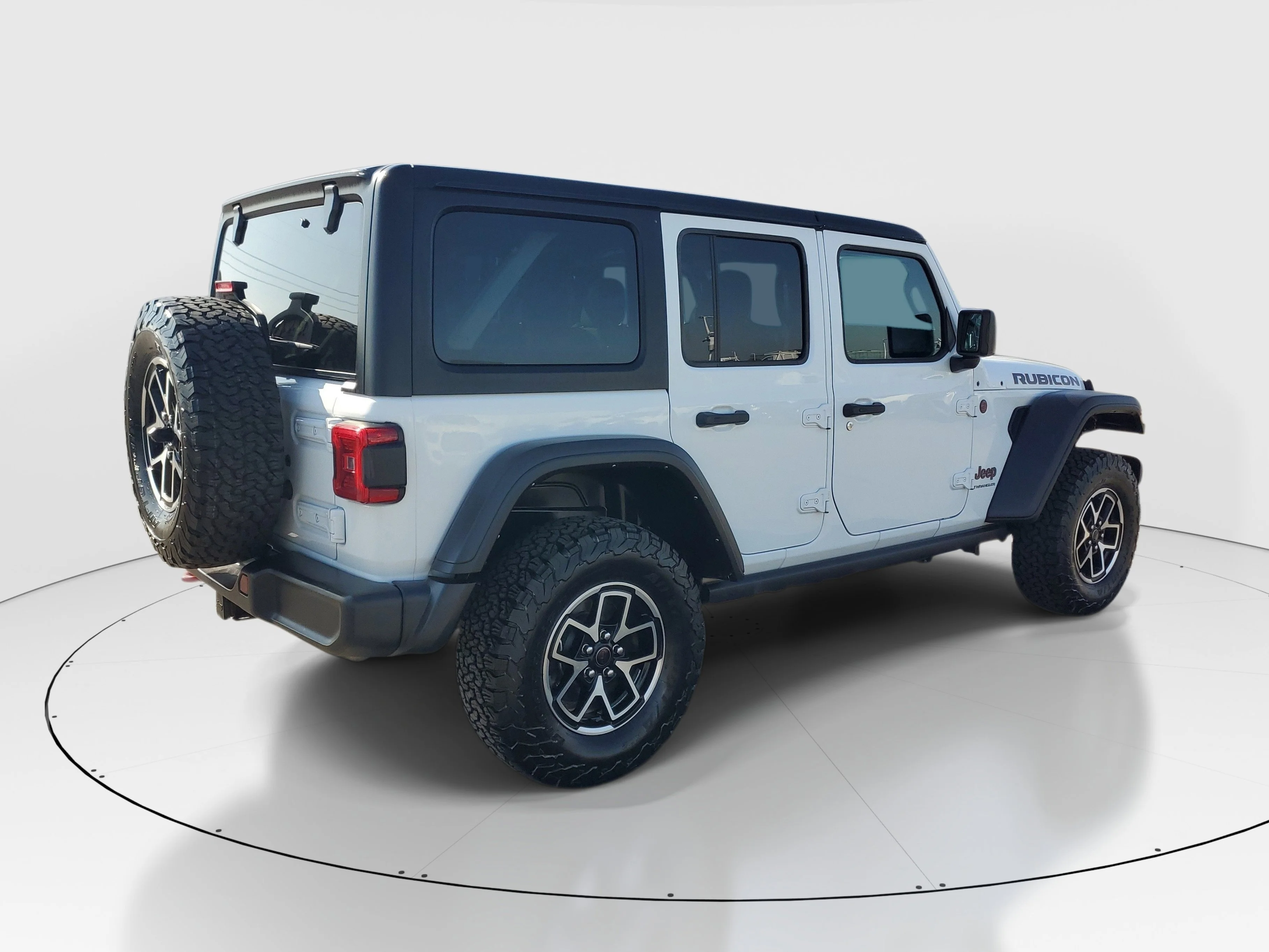 Certified Used 2024 White/off-white Jeep Rubicon image 6