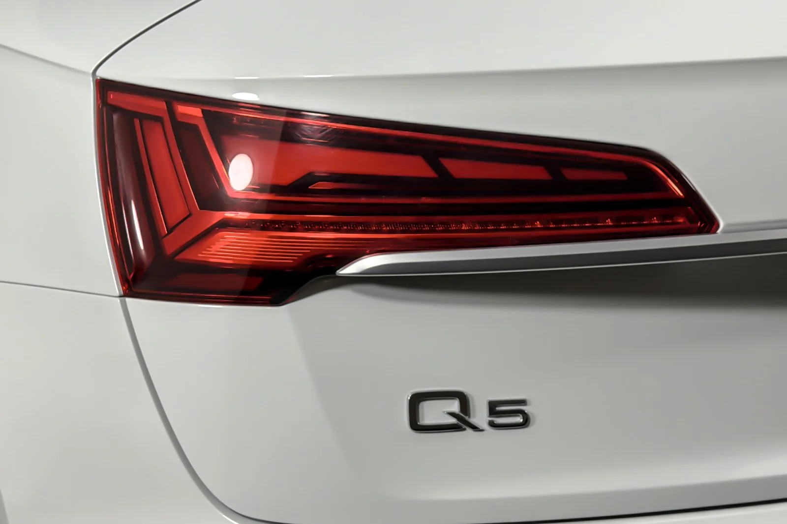 Used 2023 Glacier White Metallic Audi S line Premium Plus 45 TFSI quattro image 27
