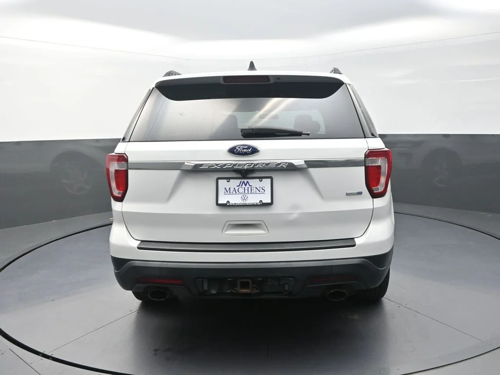 Used 2018 White Ford Base image 9