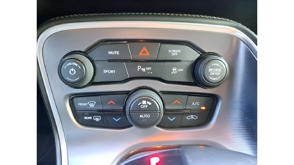 Used 2020 Silver Dodge SXT image 40