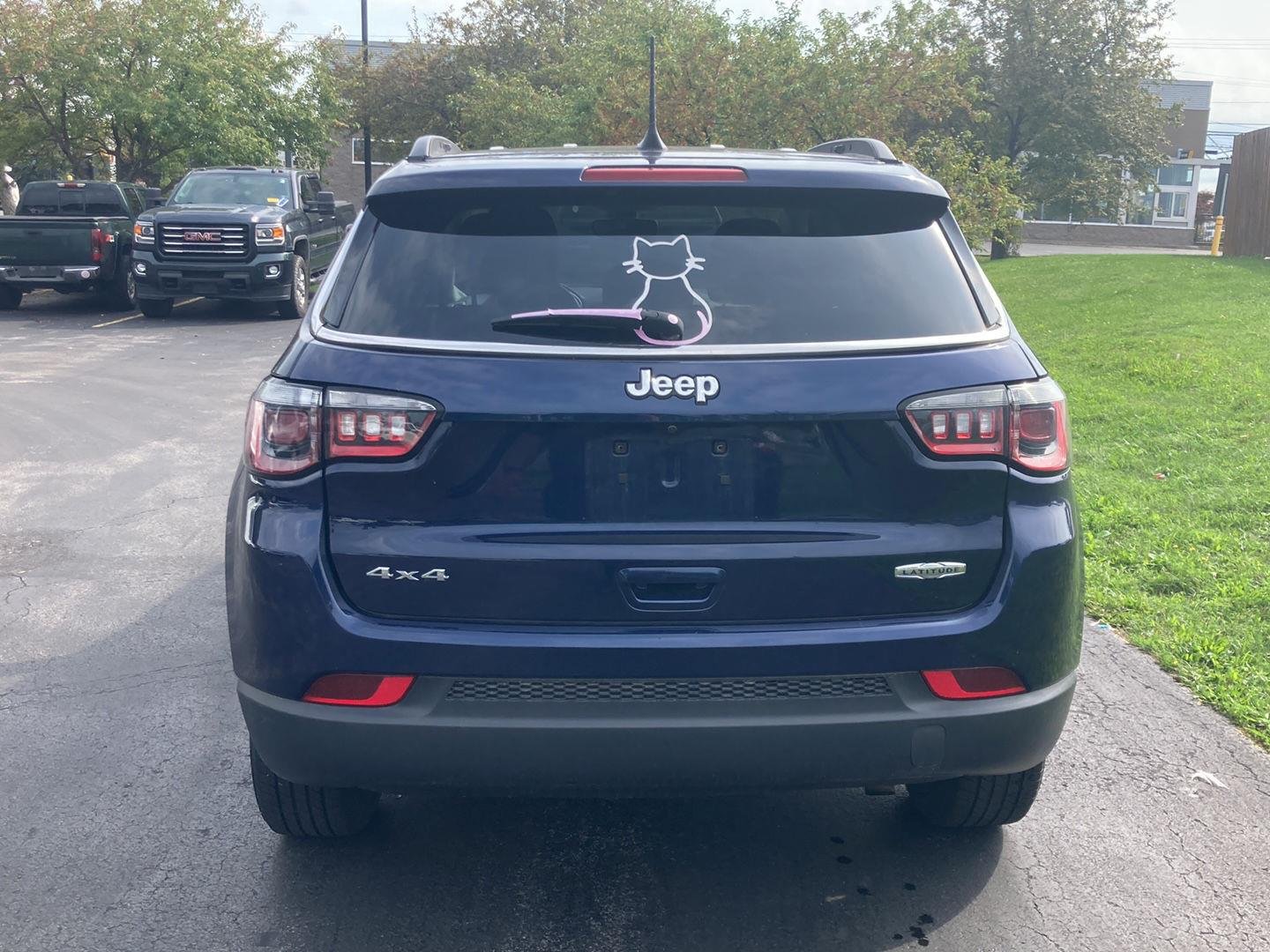 Used 2021 Jazz Blue Pearlcoat Jeep Latitude image 6
