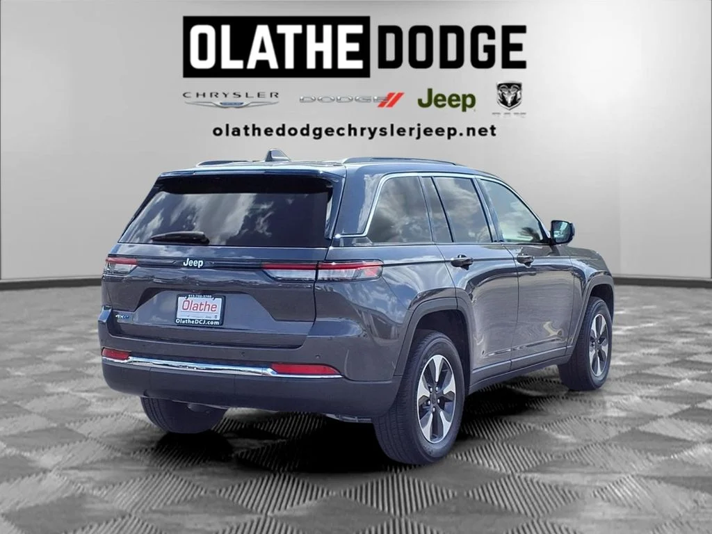 Certified Used 2024 Gray Jeep 4xe image 28