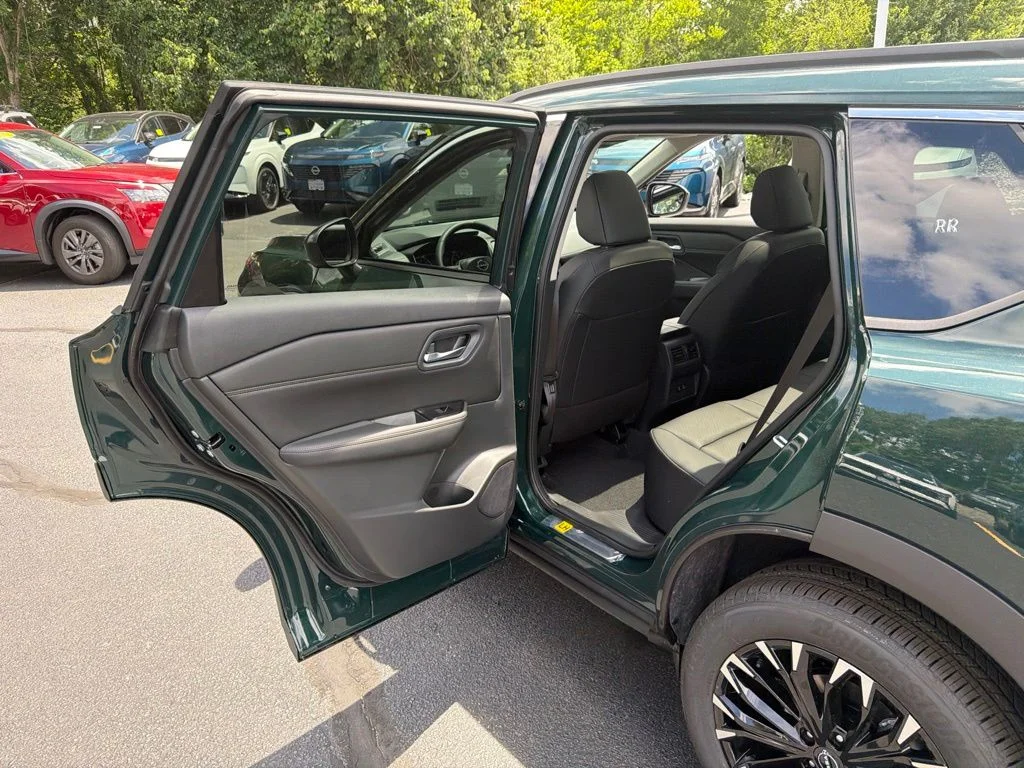 New 2026 Obsidian Green Pearl Nissan Dark Armor™ image 20