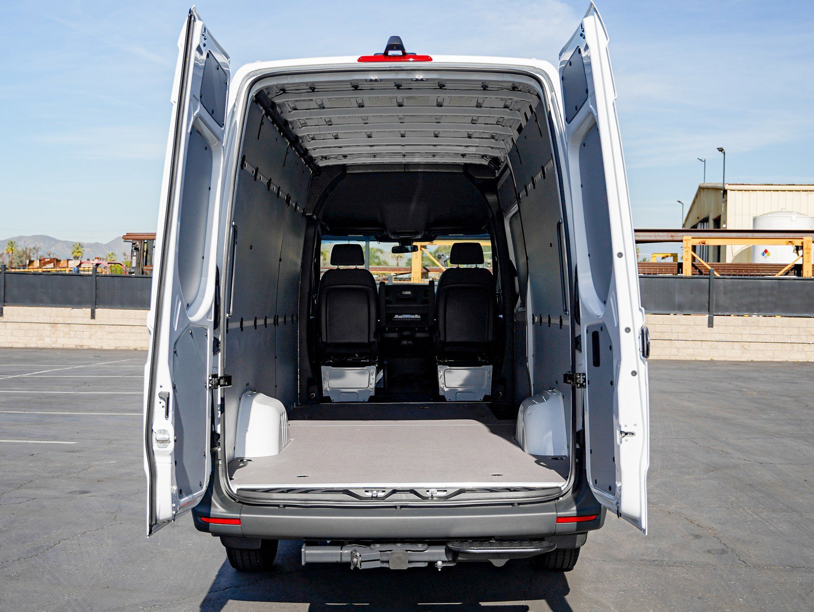 New 2026 Arctic+White Mercedes-Benz 2500 High Roof I4 Diesel 170 RWD image 8