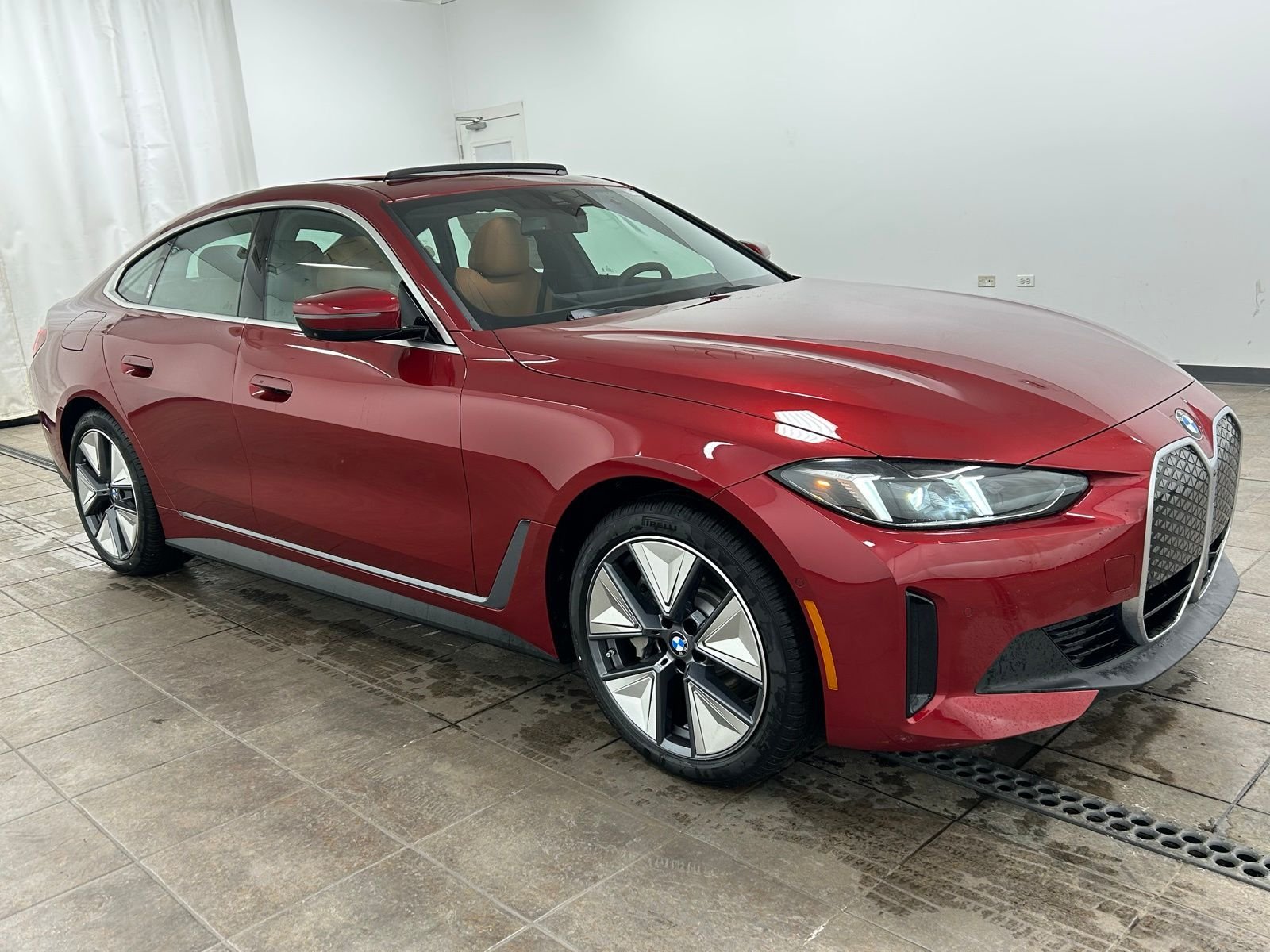 New 2026 Vegas Red Metallic BMW xDrive40 image 9