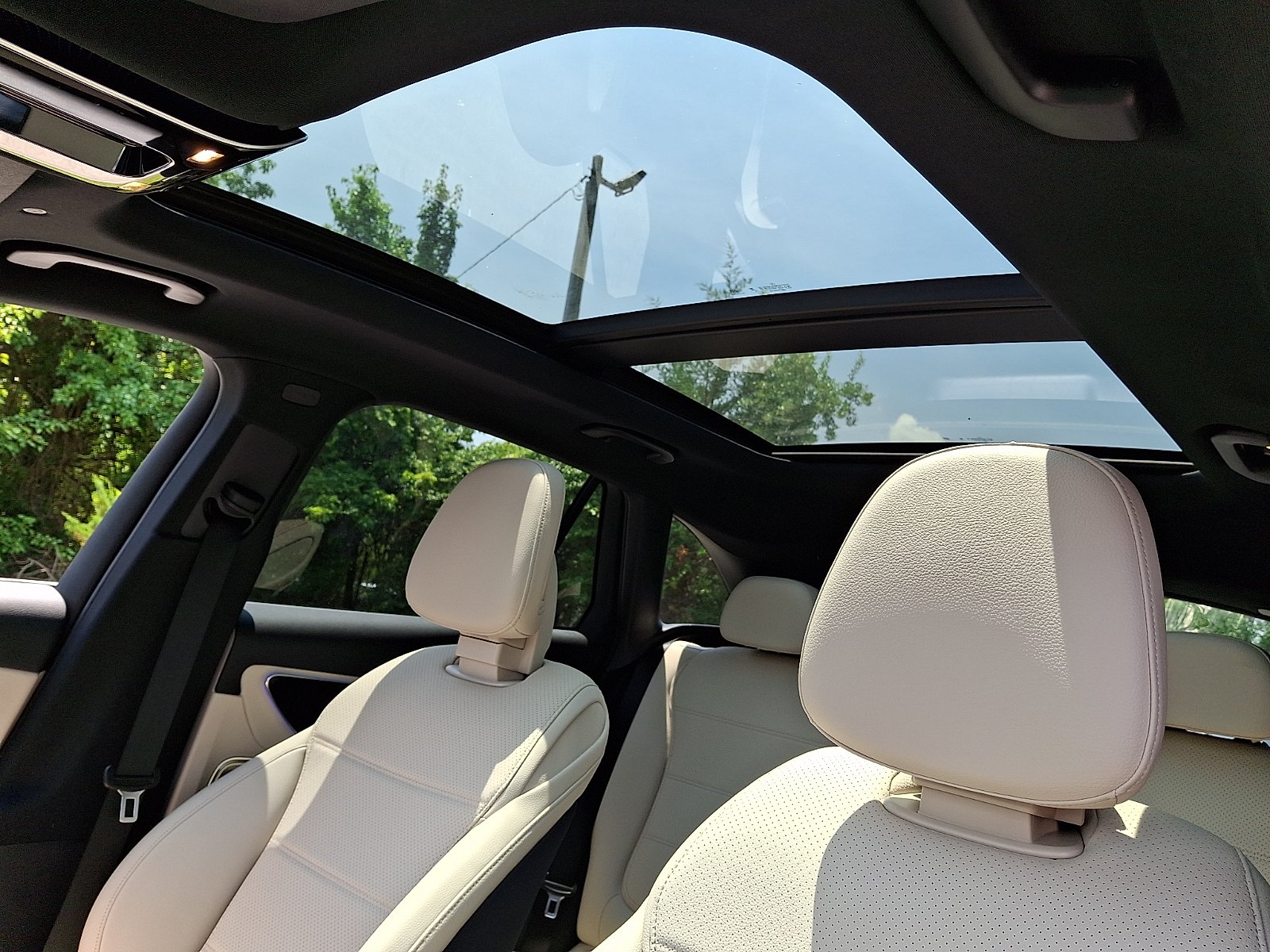 New 2026 Obsidian Black Metallic Mercedes-Benz GLC 300 image 12