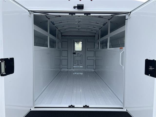 Used 2024 Oxford White Ford T350 AWD SRW image 28