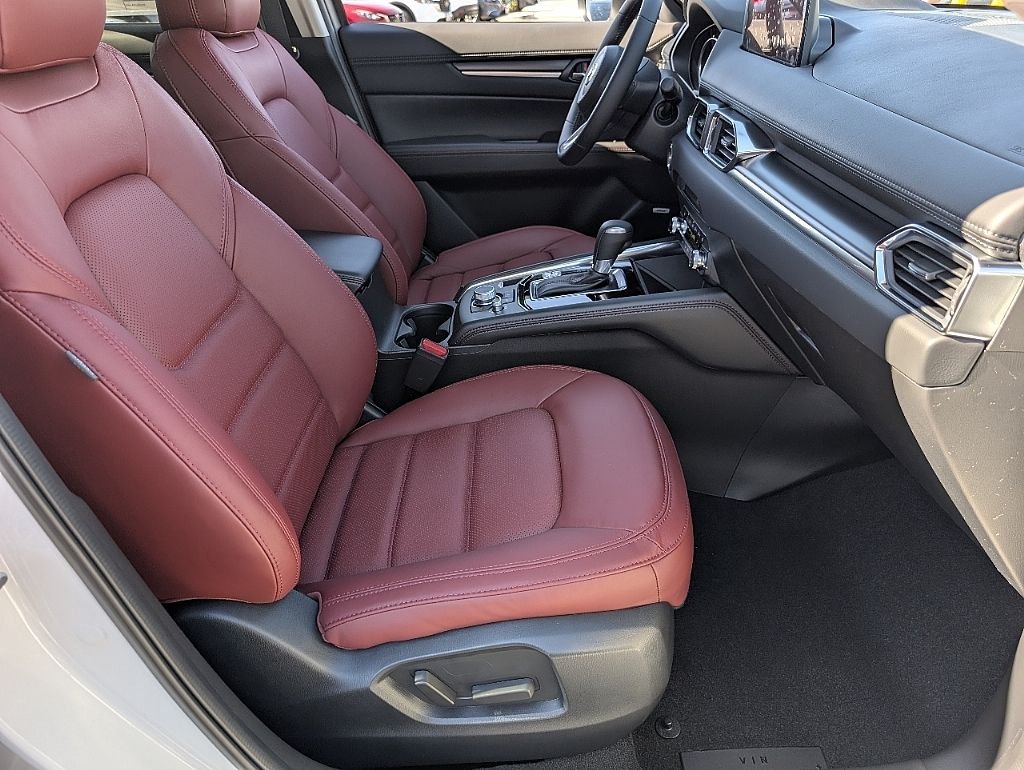 2025 Mazda CX-5 S Carbon Edition - Photo 18