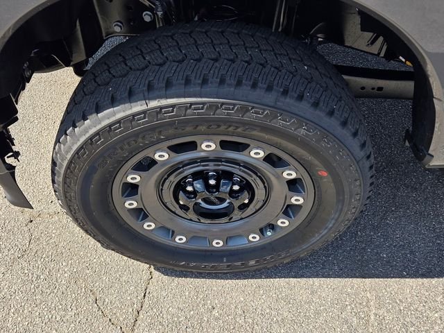 New 2027 Carbonized Gray Metallic Ford XLT image 39