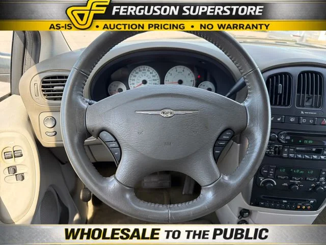Used 2006 Gold Chrysler Touring image 10