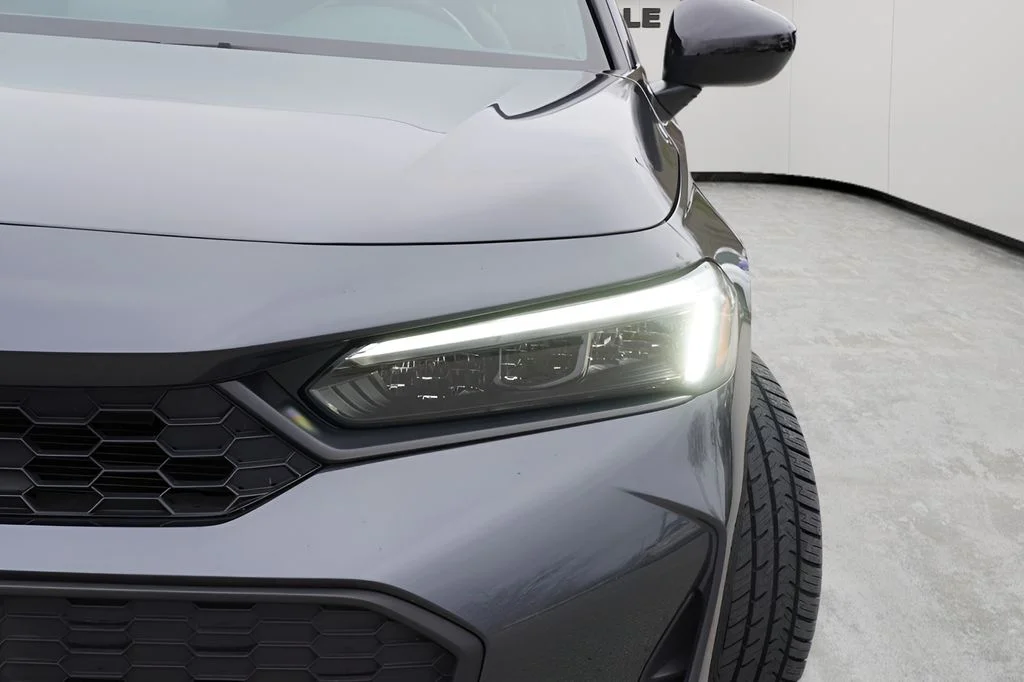 Used 2025 Black Honda Sport image 5