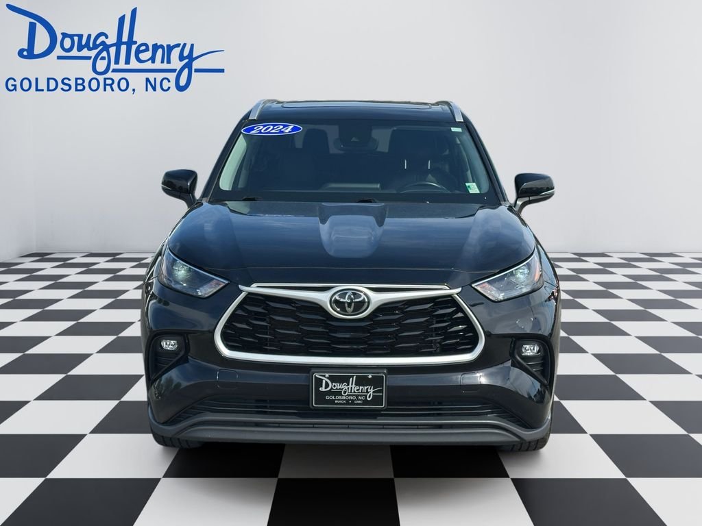 Used 2024 Black Toyota XLE image 8