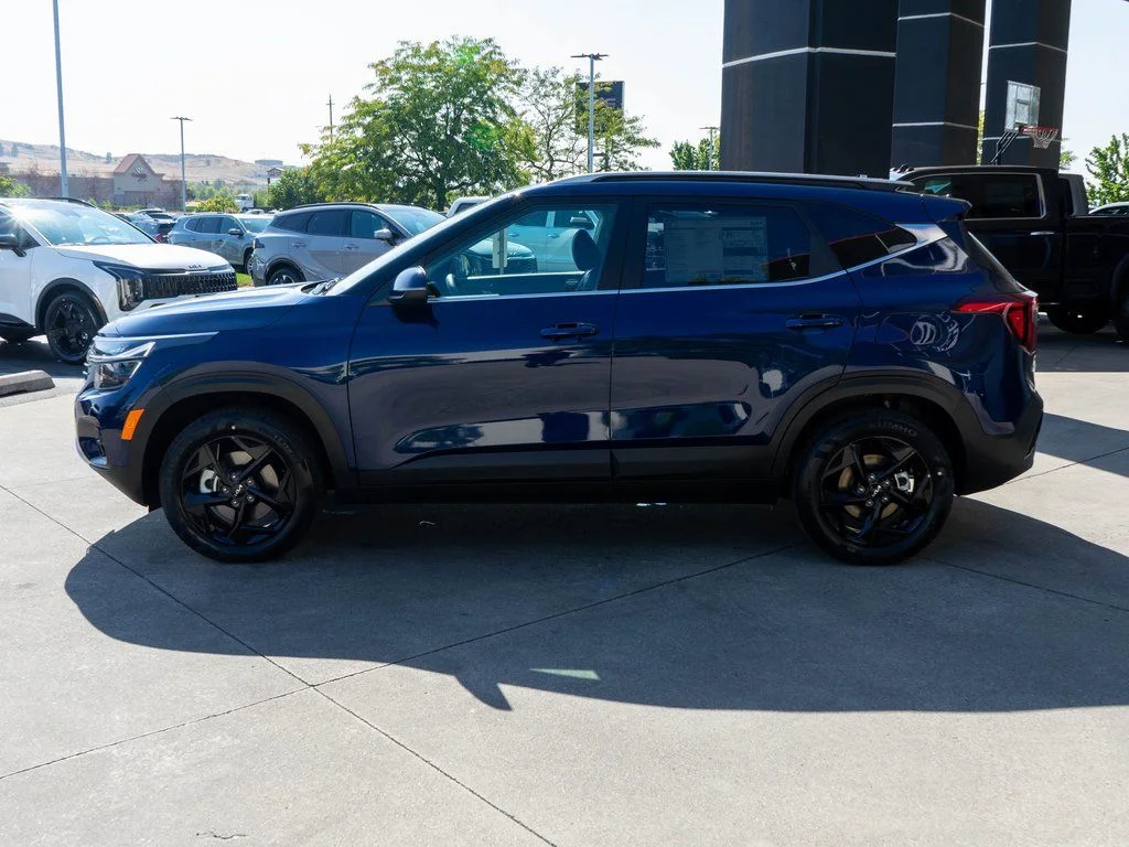 New 2026 Dark Ocean Blue Kia EX image 4
