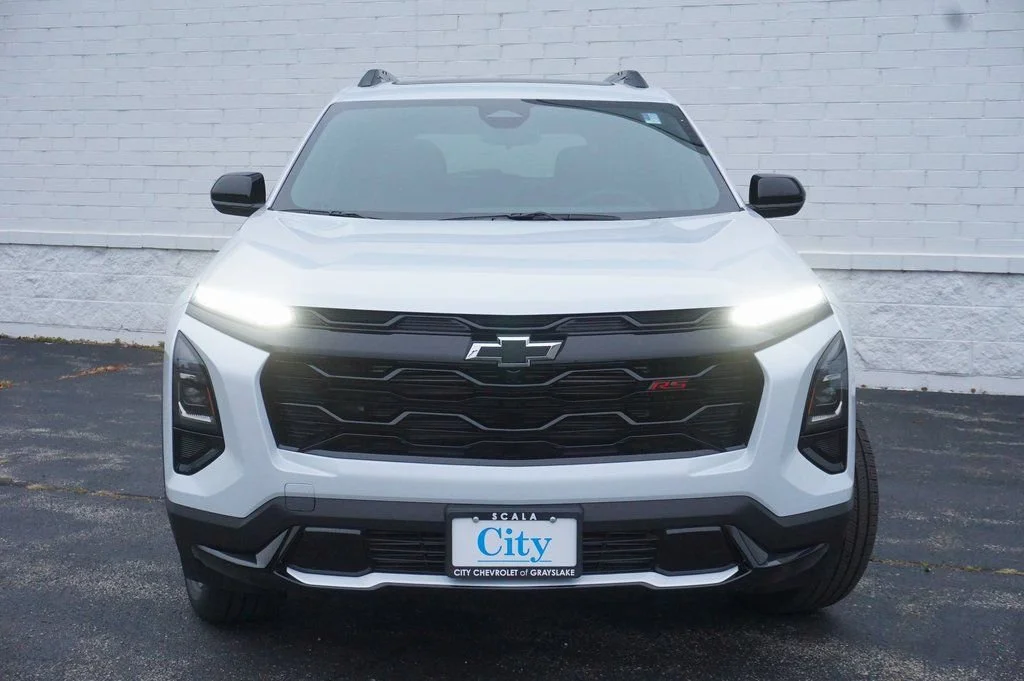 New 2026 Polar White Tricoat Chevrolet RS image 5