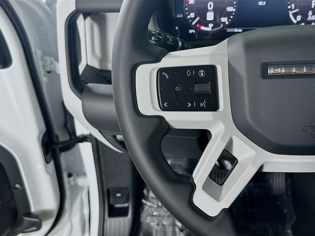 New 2026 Fuji White Land Rover X-Dynamic SE image 13