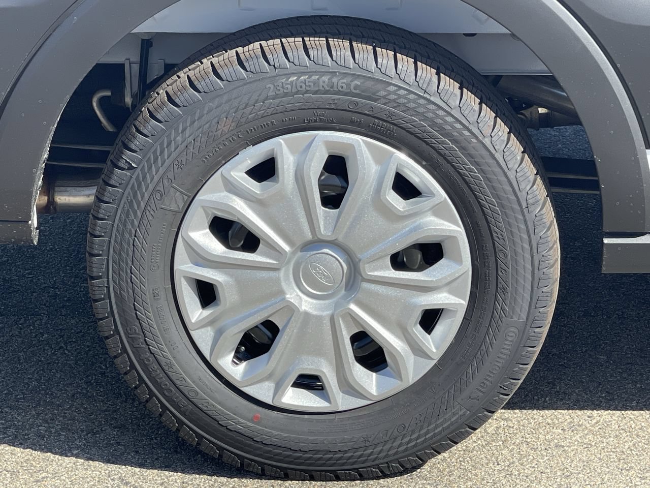New 2026 Oxford White Ford XLT image 11
