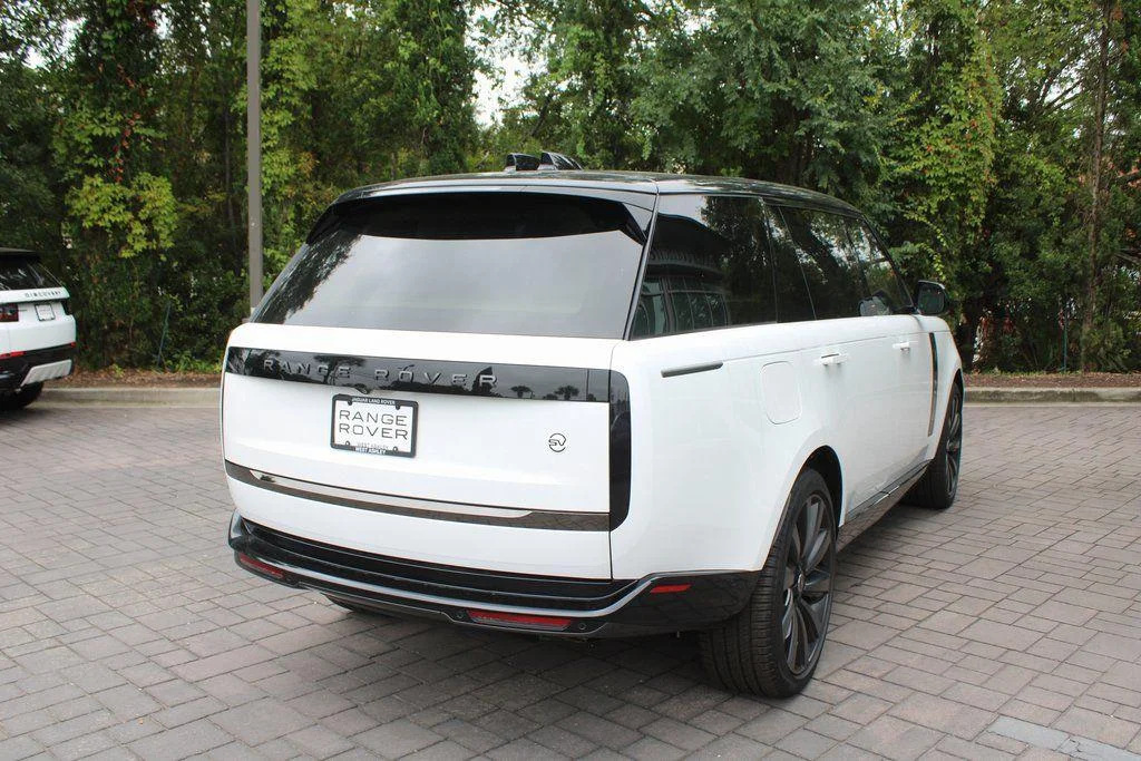 New 2024 Ostuni Pearl White Land Rover SV image 6