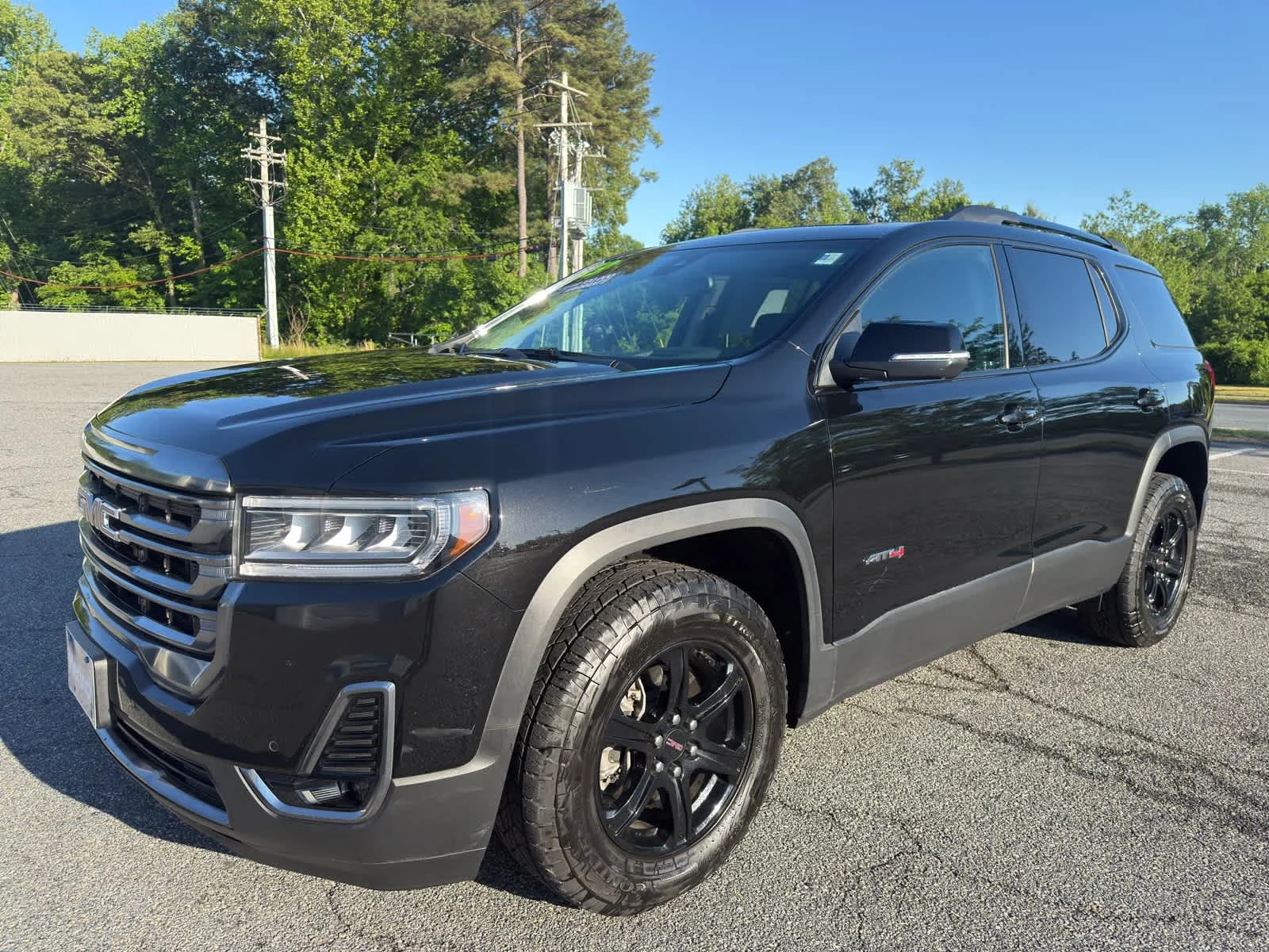 2023 GMC Acadia AT4