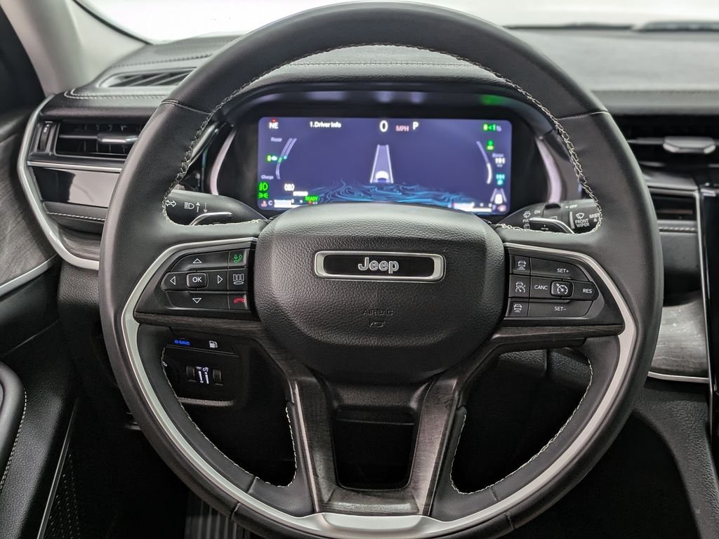 Used 2023 Silver Jeep 4xe image 28