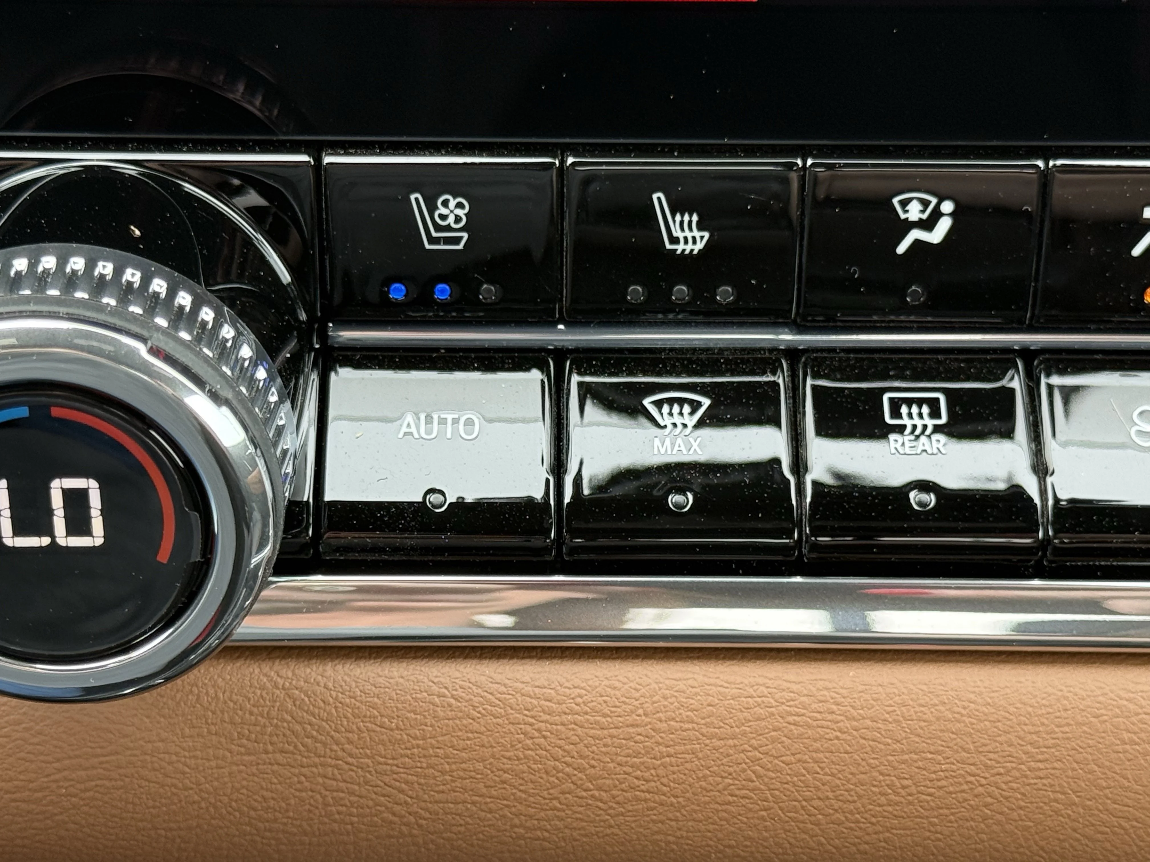 New 2026 Sterling Metallic GMC AT4 image 20