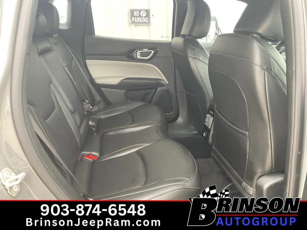 Used 2023 Grey Jeep Limited image 20