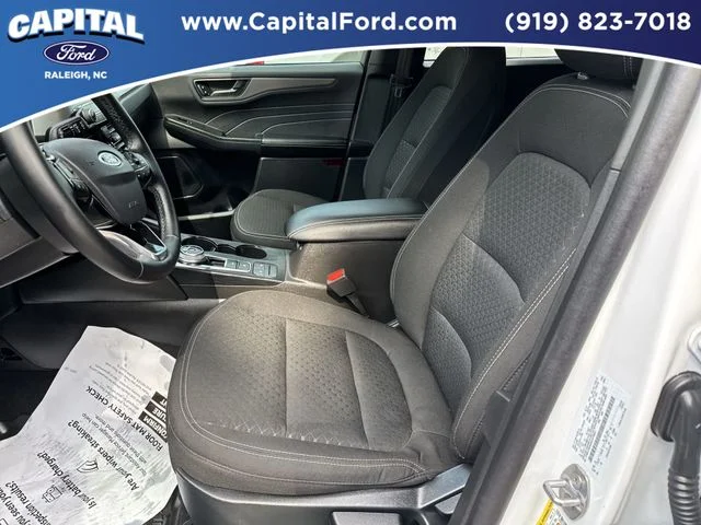 Used 2025 White Ford Active image 19
