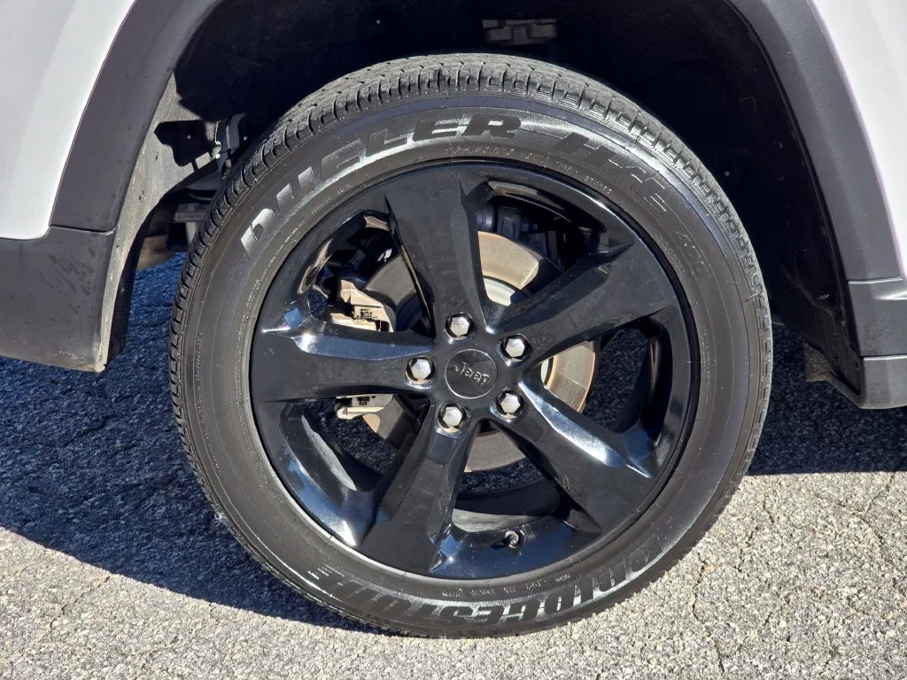 Certified Used 2024 White Jeep Altitude image 14