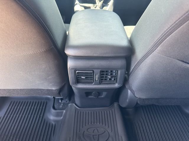 2024 Toyota RAV4 LE - Photo 11