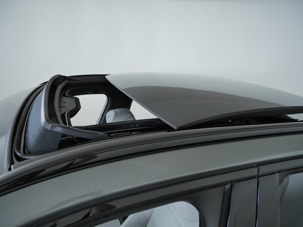 New 2027 Grey Pine Metallic BMW  image 18