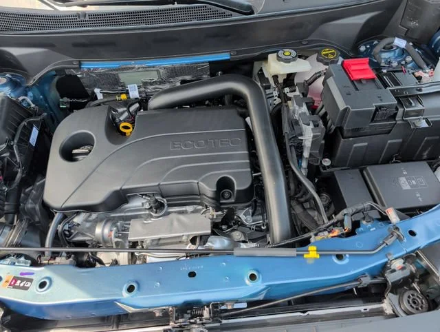 New 2027 Lakeshore Blue Metallic Chevrolet LT image 24