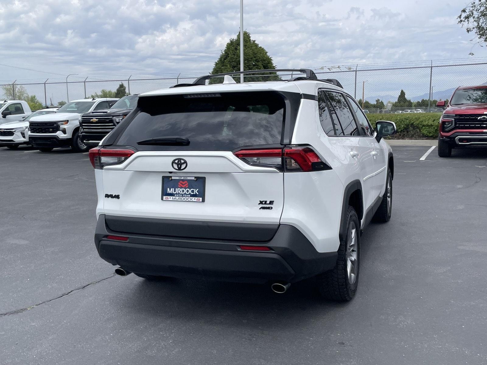 2022 Toyota RAV4 XLE - Photo 9