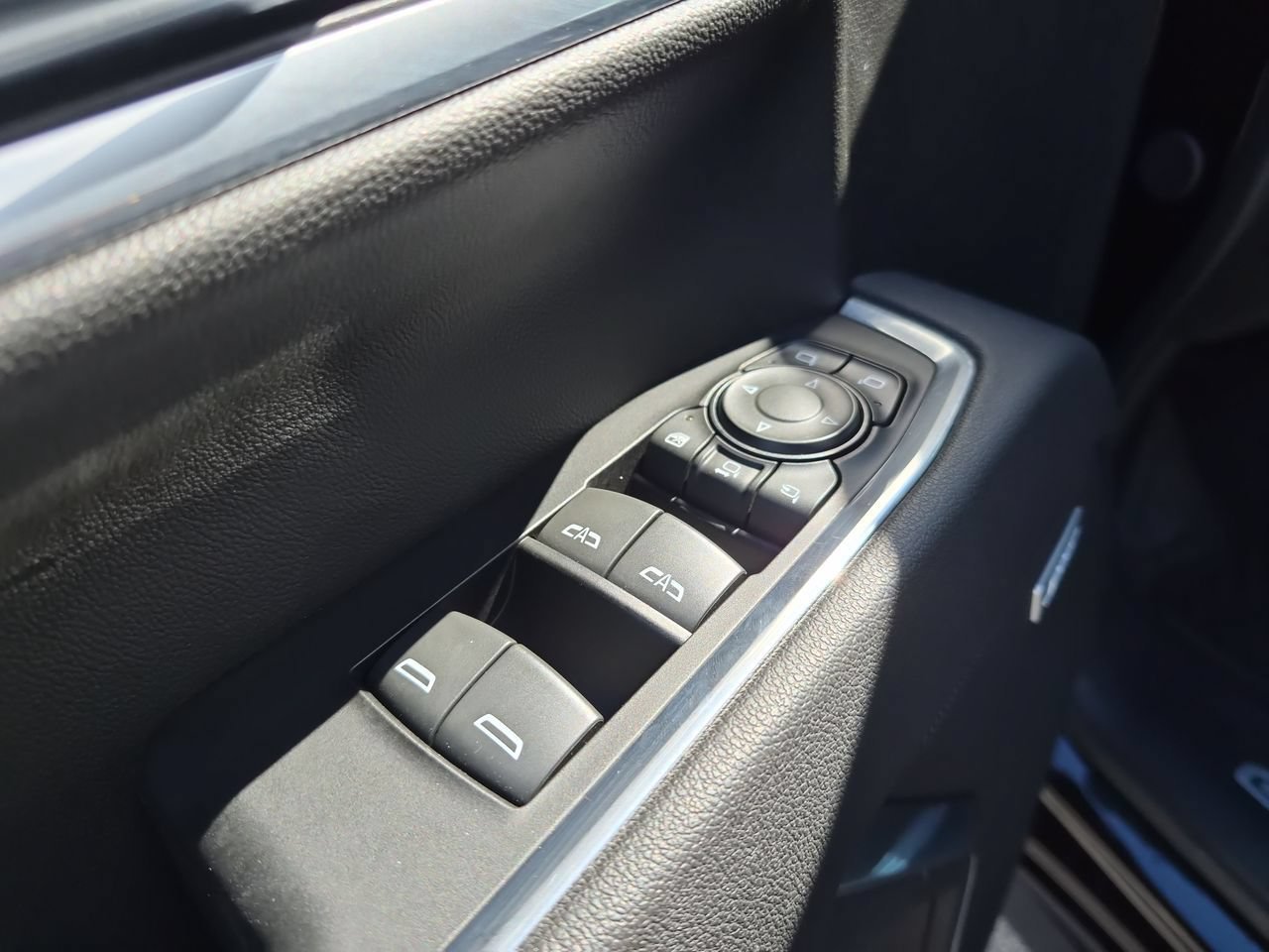 Used 2025 Black Chevrolet LTZ image 23
