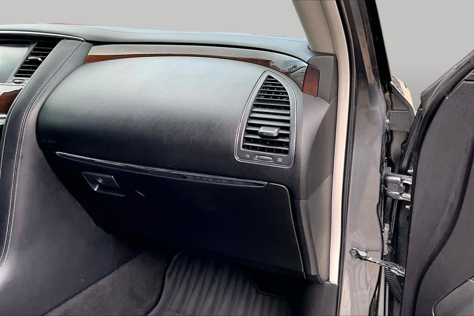 Used 2018 Graphite Shadow INFINITI  image 19