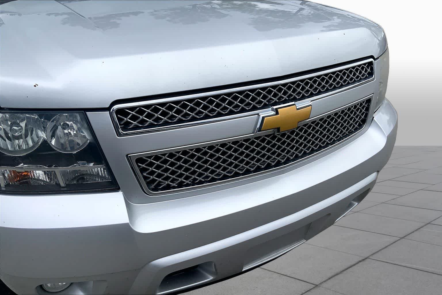 Used 2012 Silver Ice Metallic Chevrolet LTZ image 29