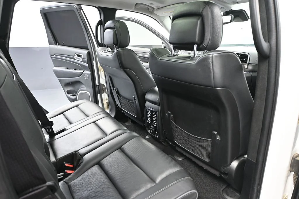 Used 2021 Off-white Jeep Summit image 37