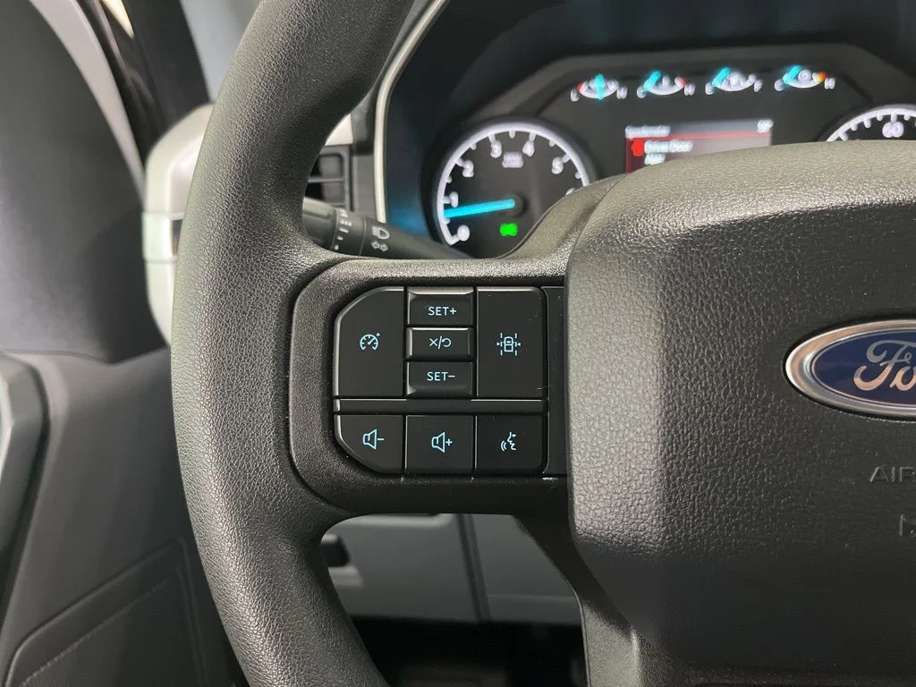Used 2023 White Ford XL image 6