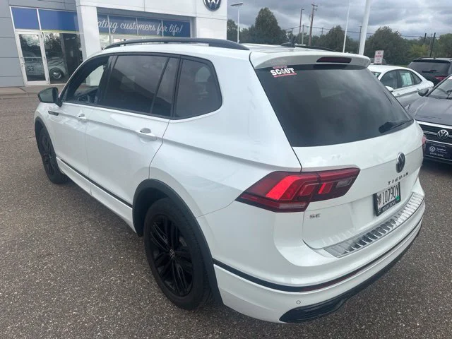 Certified Used 2022 White Volkswagen 2.0T SE R-Line Black image 5