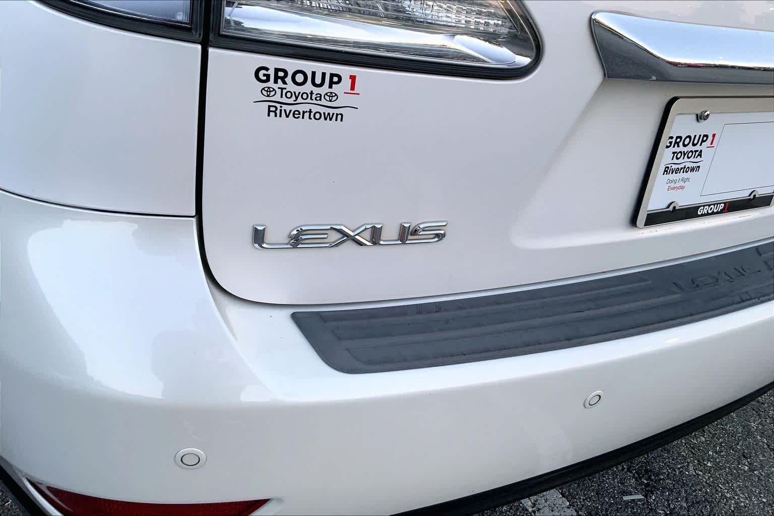 Used 2010 Starfire Pearl Lexus  image 28