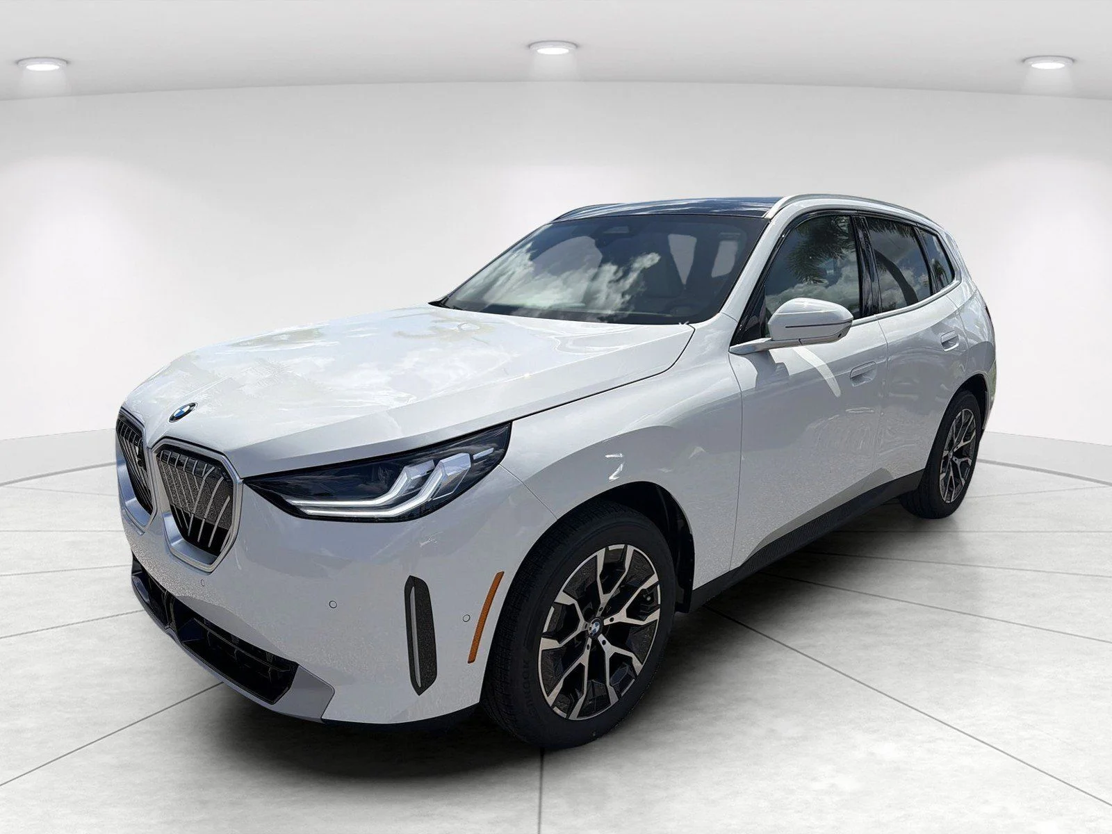 New 2026 Alpine White BMW 30 xDrive image 8