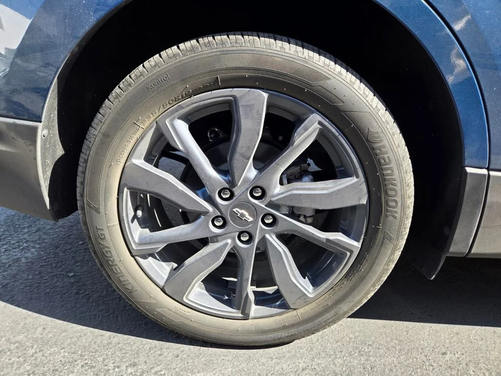 Used 2024 Lakeshore Blue Metallic Chevrolet RS image 3