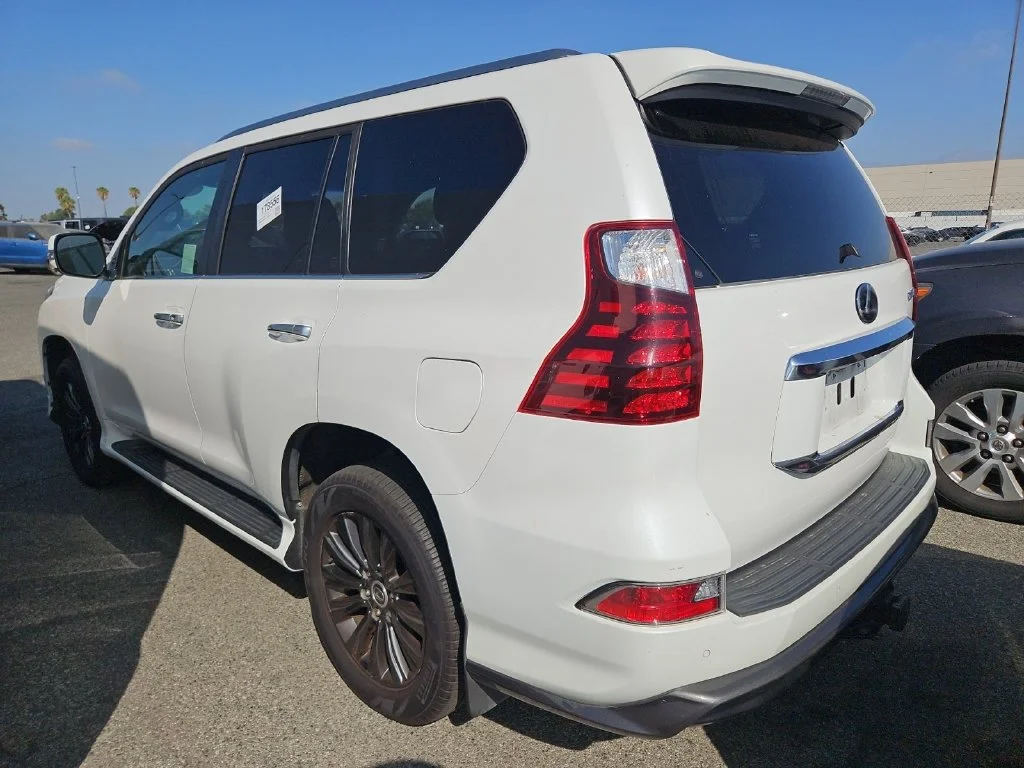 Used 2020 White Lexus 460 image 2