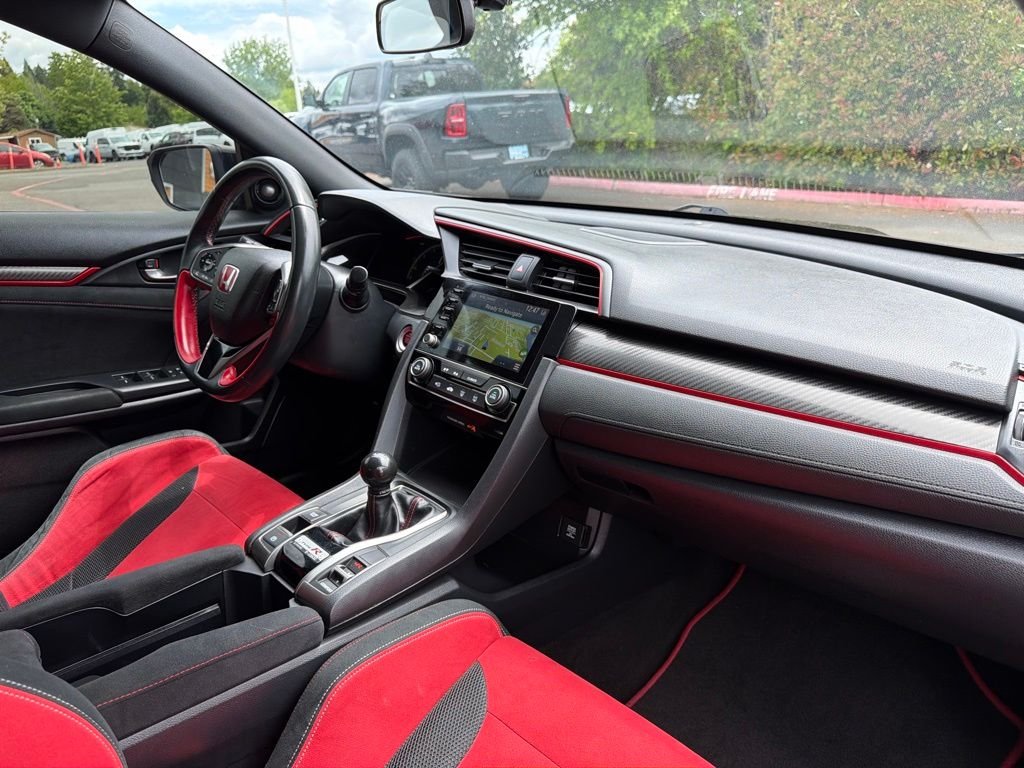 Used 2019 Crystal Black Pearl Honda Touring image 30